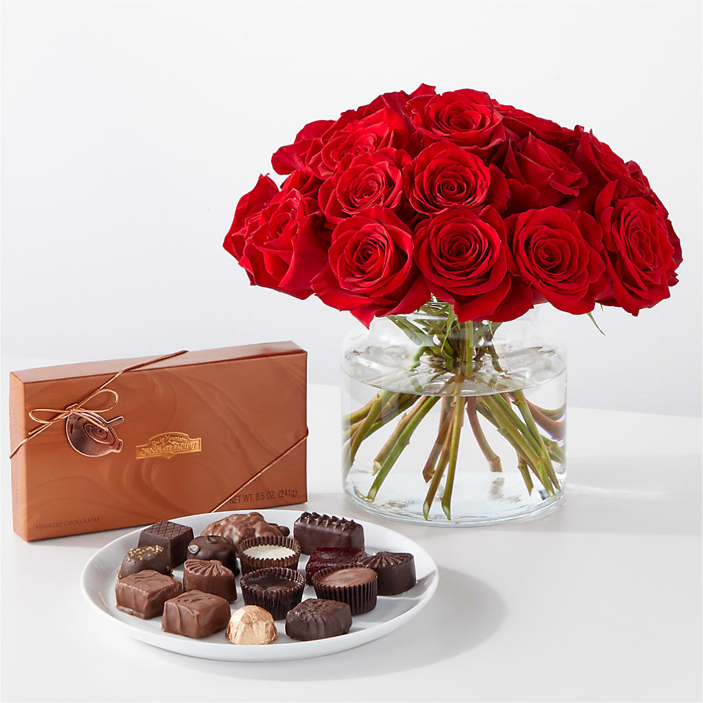 Cupid's Embrace Red Rose Bouquet – Fiesta, Las Cruces NM