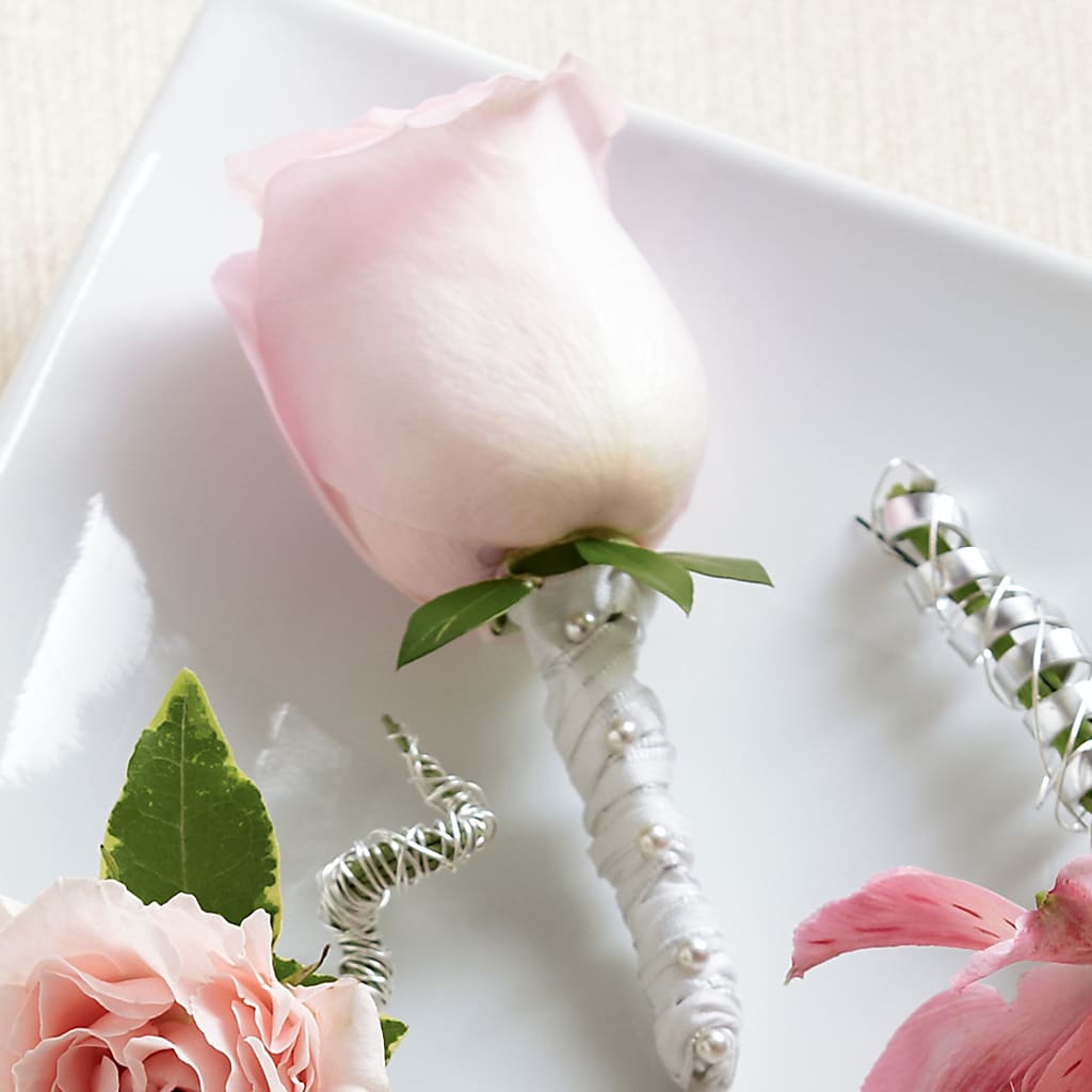 Pink Rose Boutonniere – Fiesta, Las Cruces NM