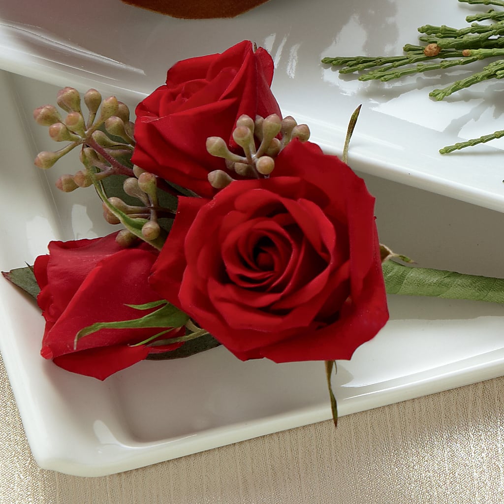 Red Spray Rose Boutonniere – Fiesta, Las Cruces NM