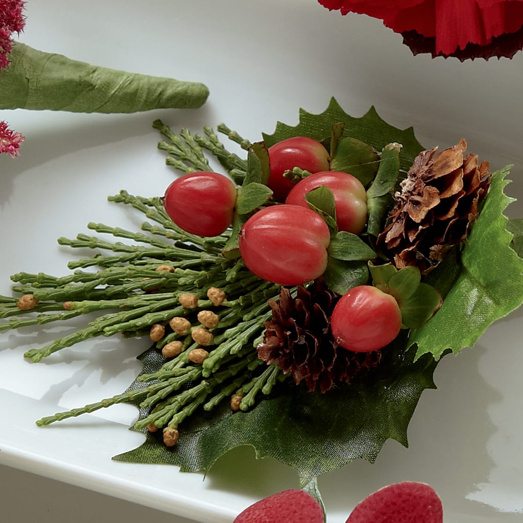Red Berry Boutonniere – Fiesta, Las Cruces NM
