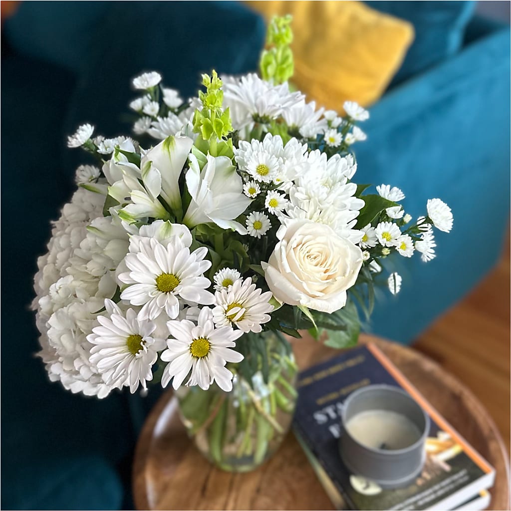 Classic Ivory – A Florist Original –  Fiesta, Las Cruces NM